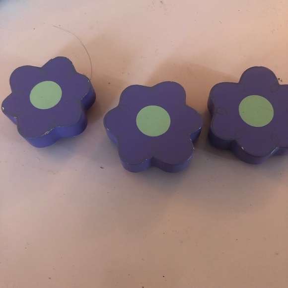 Vintage child decorative drawer handles, bright fun colours, very little wear. - Picture 3 of 13